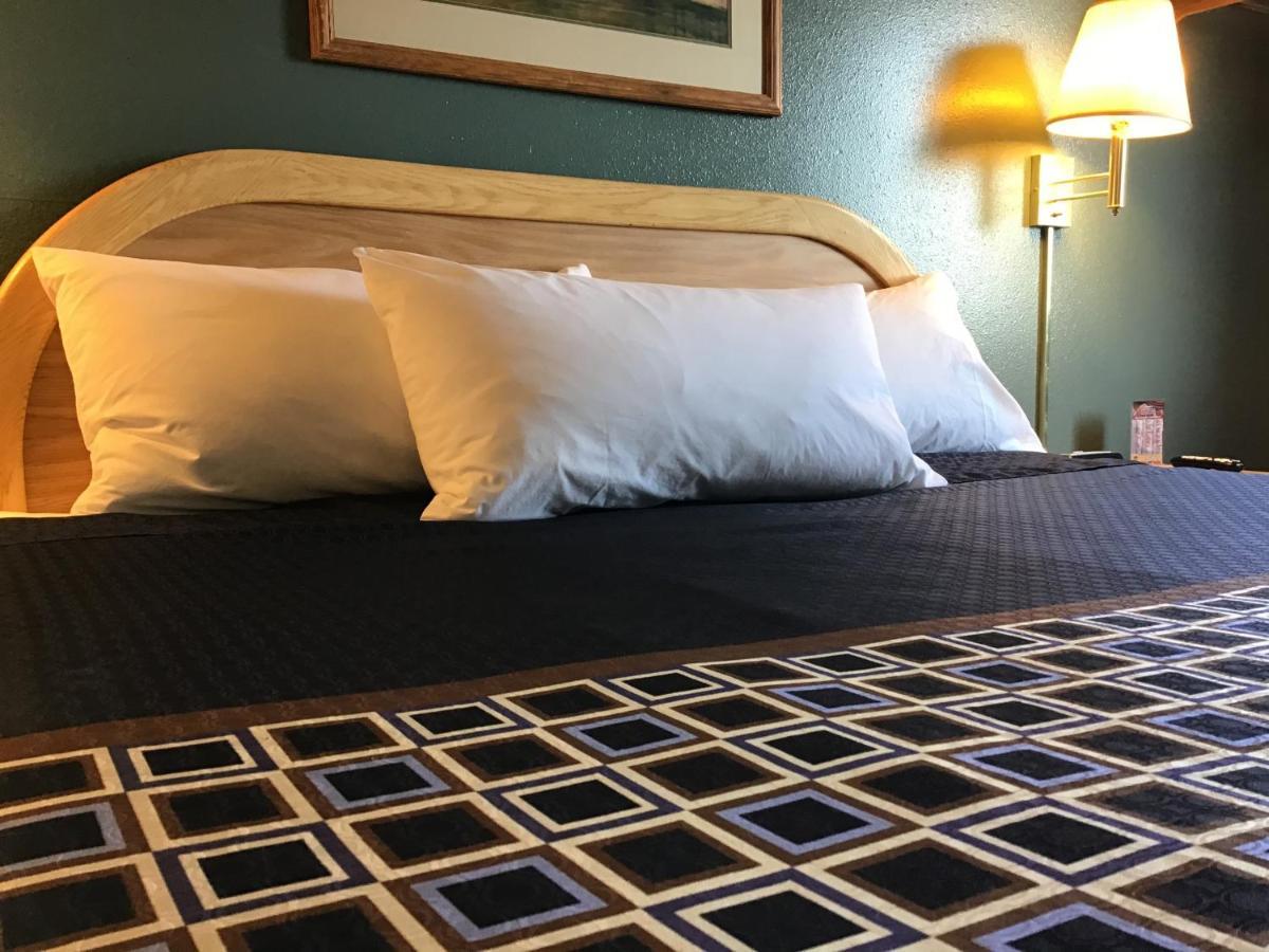 Travelodge By Wyndham Worland Exteriér fotografie